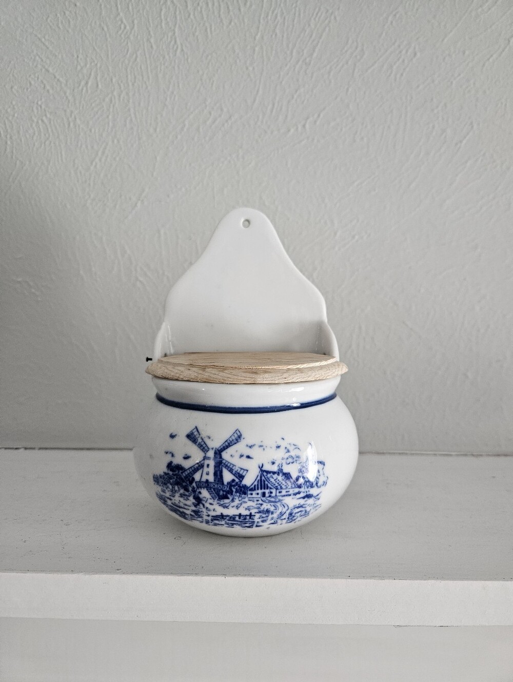 Vintage/Antique Delft Blue Teleflora Porcelain Wall Mount Salt Cellar Box